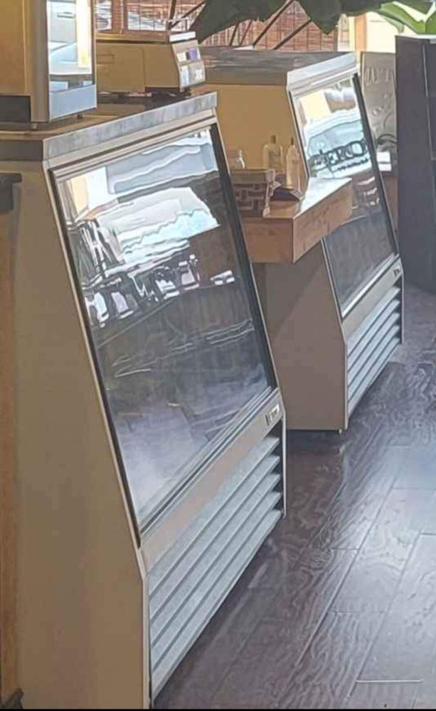 72" Refrigerated Deli Display Case USED True TSID-72-3   (2 Available)