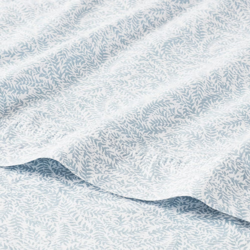 Queen 250 Thread Count Organic Percale Sheet Set Blue Floral - Threshold: