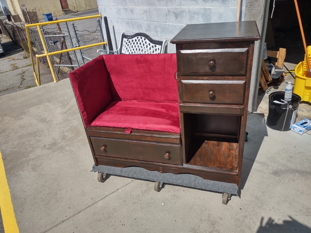 Entryway bench with storage and mirror