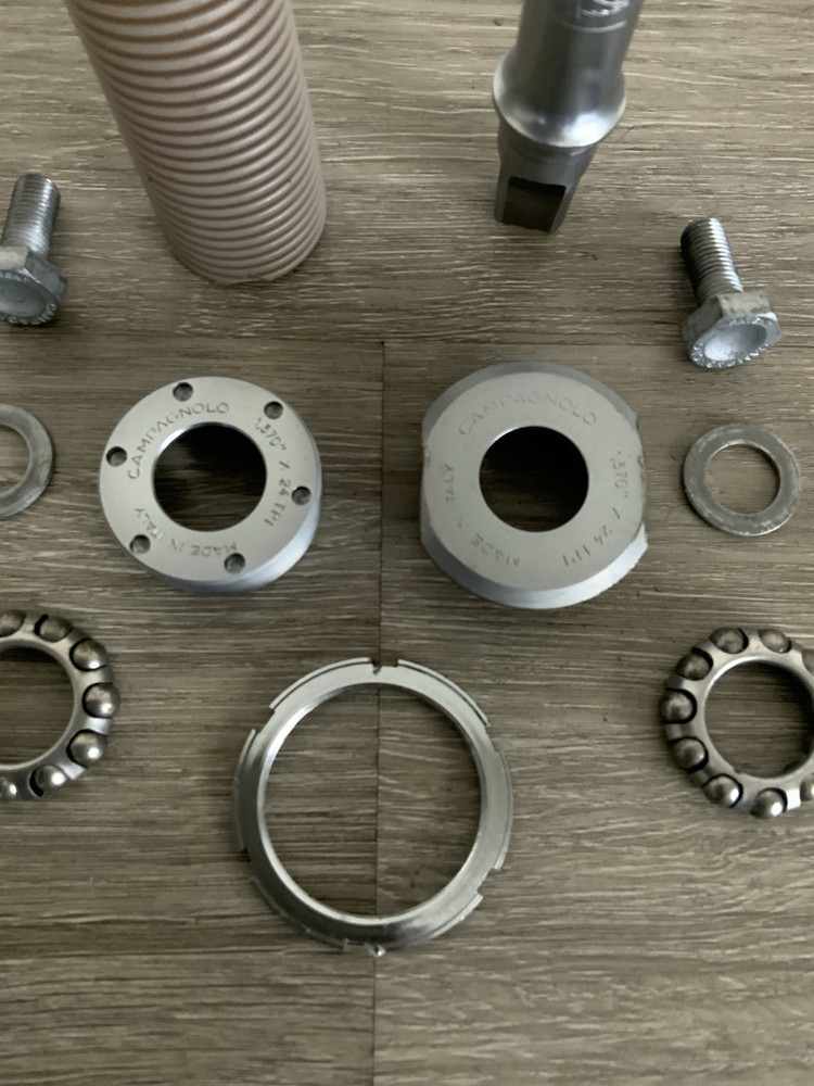 CAMPAGNOLO CHORUS BOTTOM BRACKET 68–111 MM BRITISH THREADED