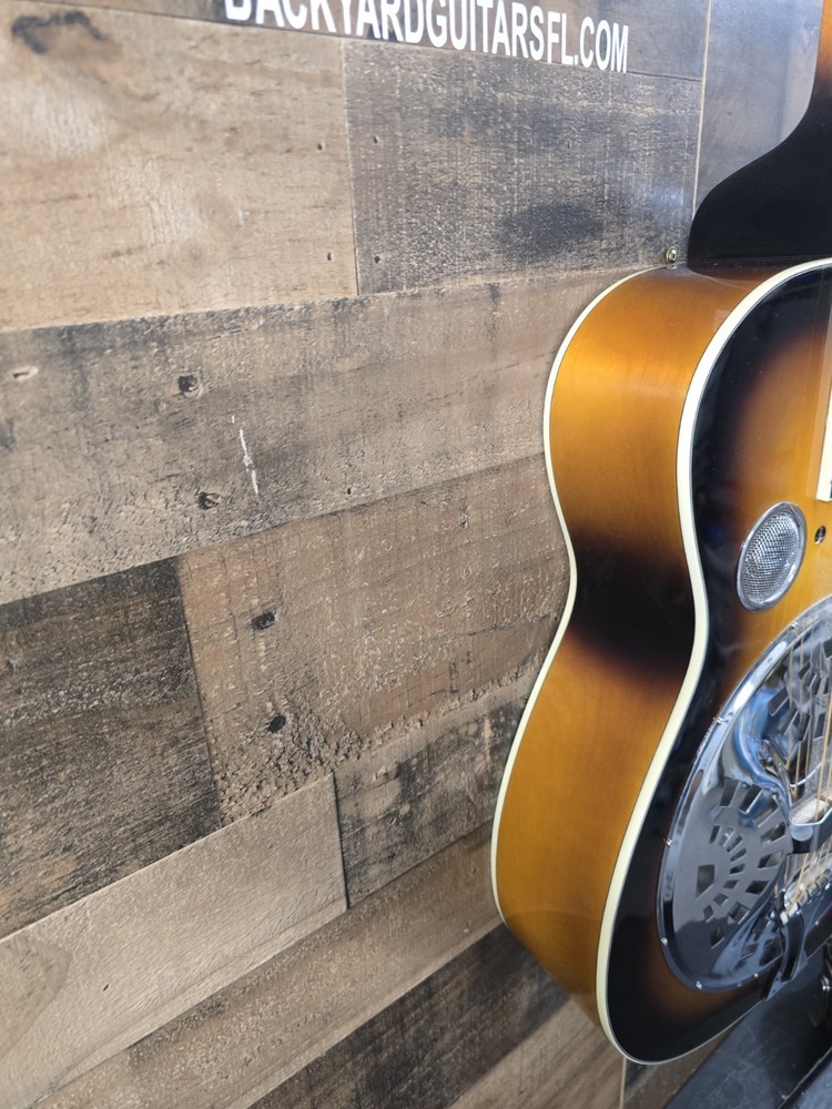 Morgan Monroe Resonator Square Neck.