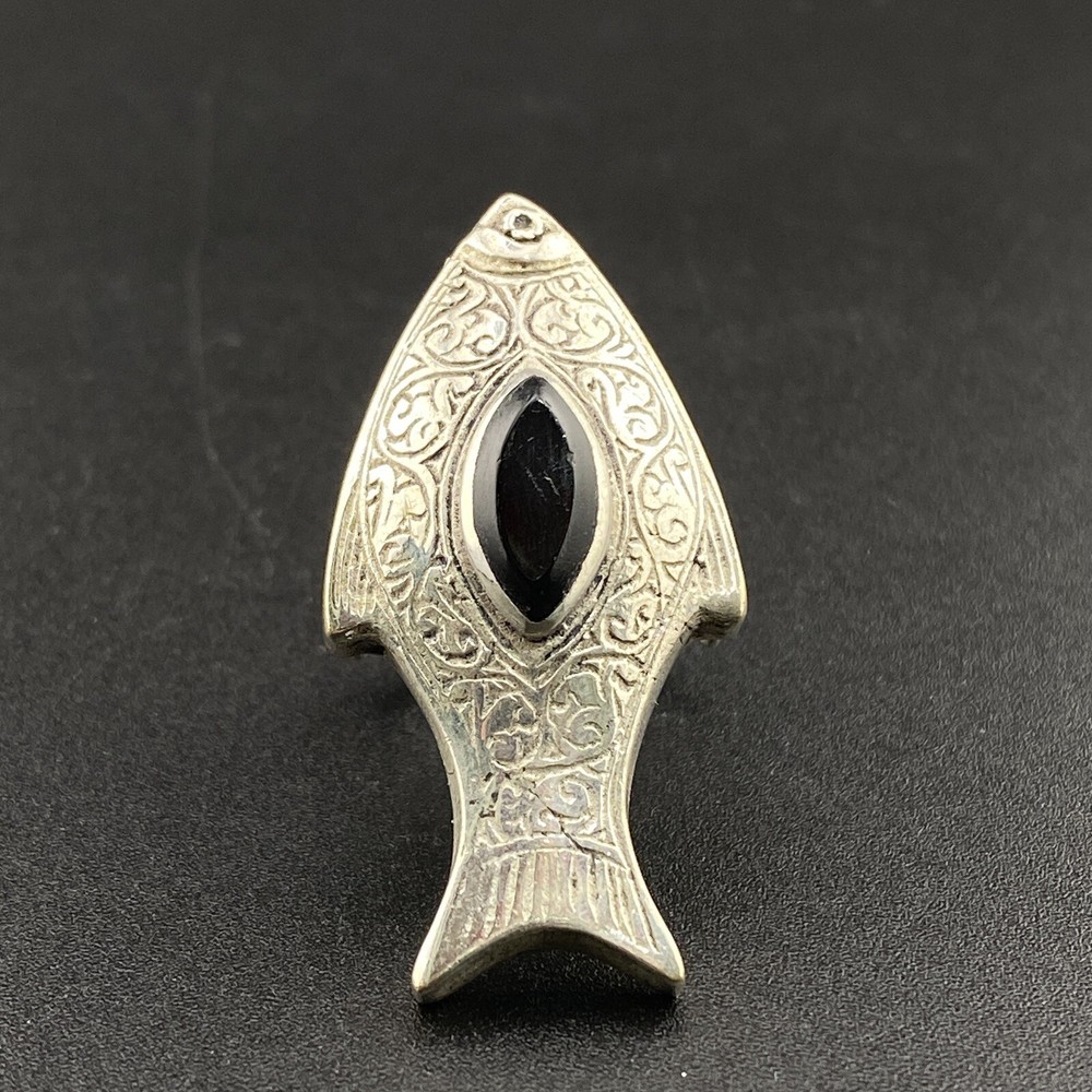 Afghani Decorative Fish Shaped charming beautiful Black Carnelian Agate ring