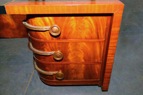 Art Nuevo Desk