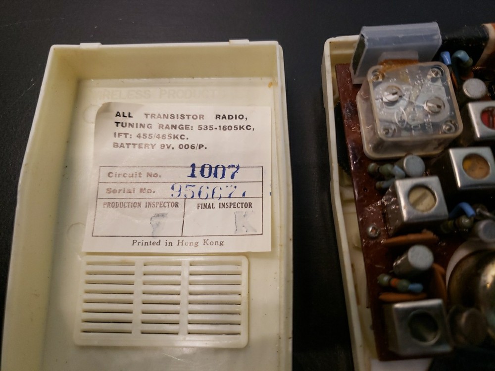 VTG Kensington Solid State 10 transistor radio READ DESCRIPTION