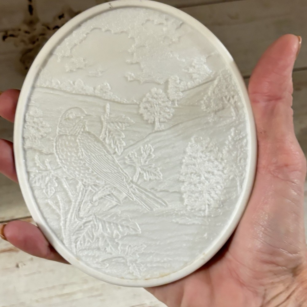 5.5” Oval Ceramic Bird Plaque