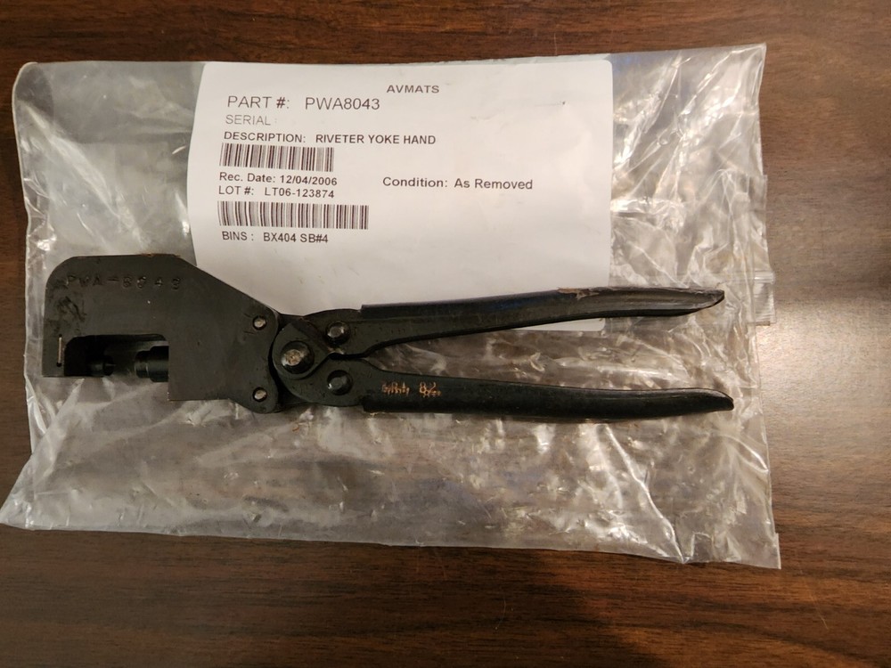 Hand Yoke Riveter P/N PWA8043