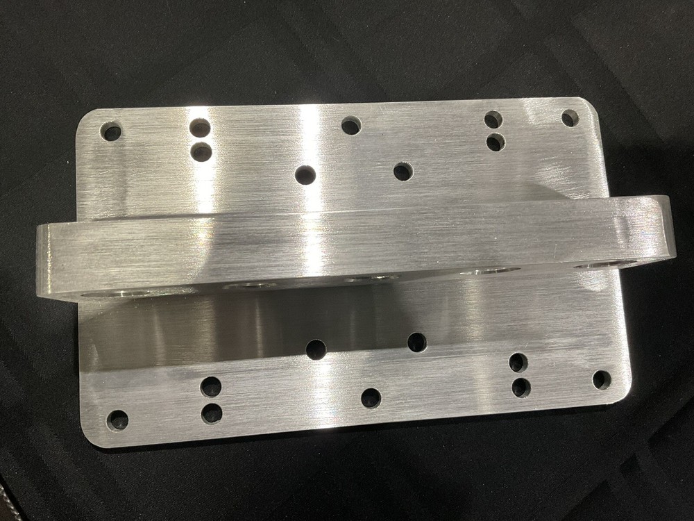 Engine Lift Plate LS 5.3 6.0. Fits Holley & Spreadbore Pattern