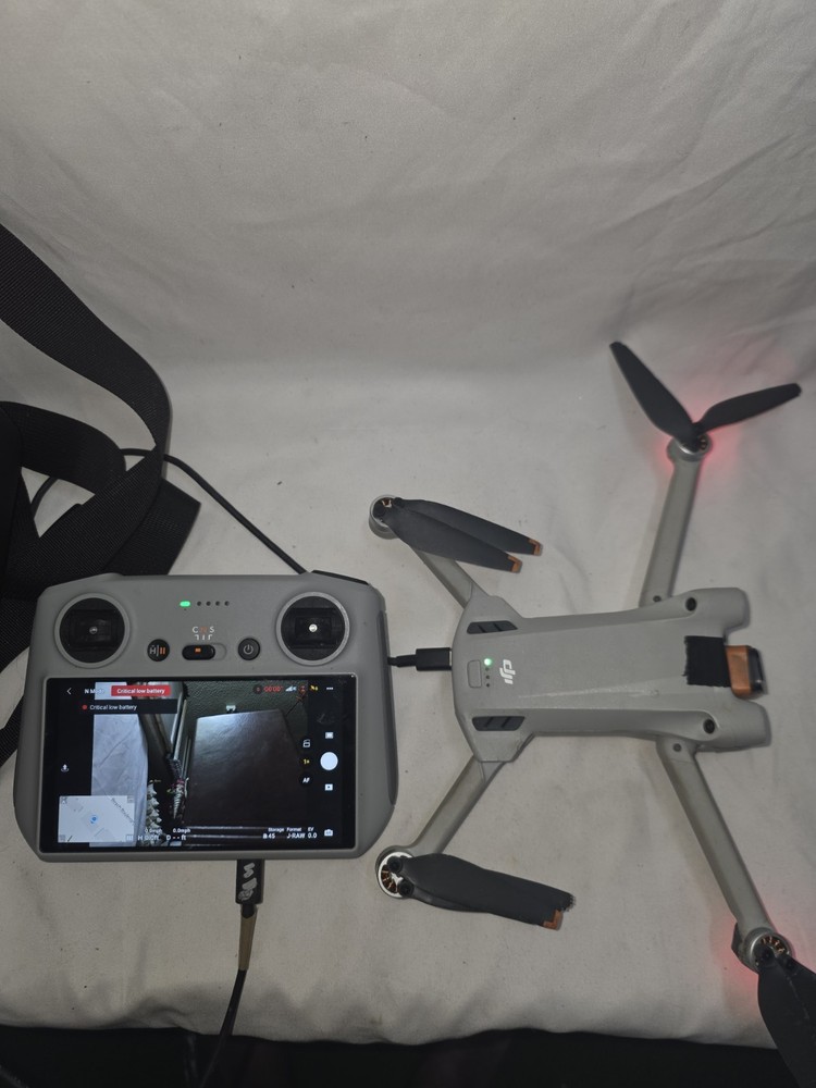 DJI Mini 3 Drone w/ Controller & Case – Video & Zoom Powers On-Gimbals Broken