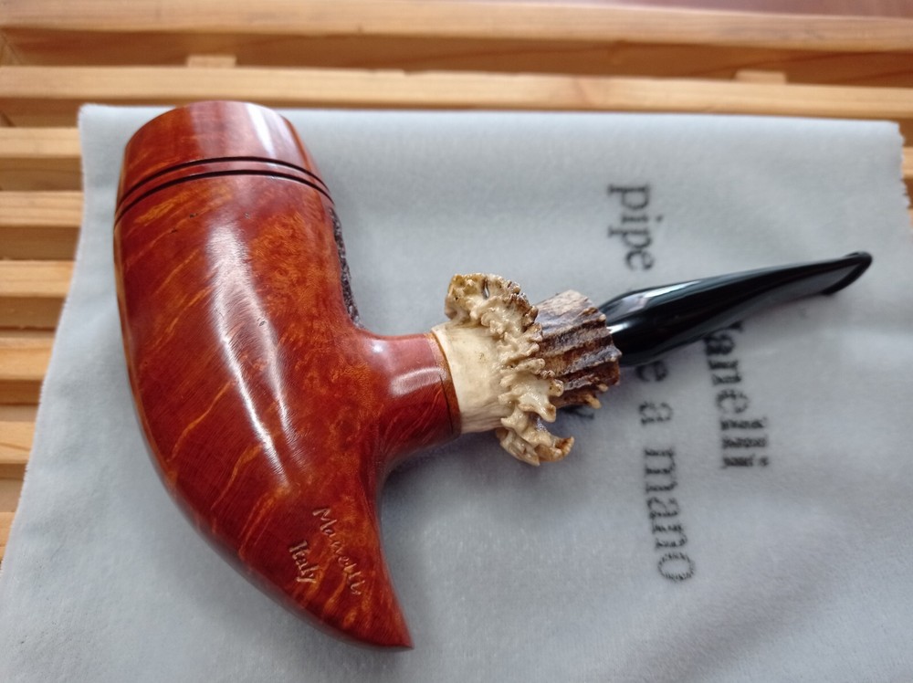 Manelli Pickaxe smooth brown briar pipe, roe deer horn insert handmade Italy 910