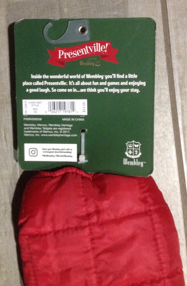 Windshield Ice Scraper Presentville Wembly Plush Inside New! Red
