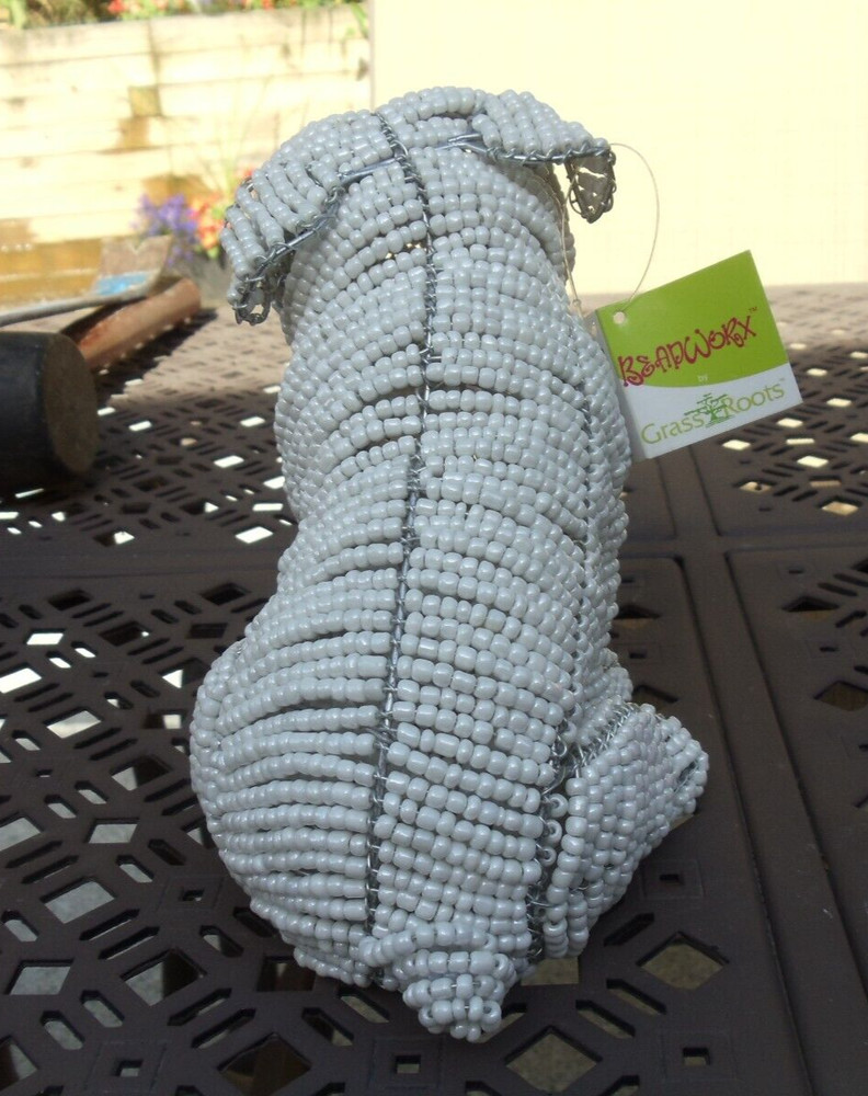 Beaded land: White bulldog