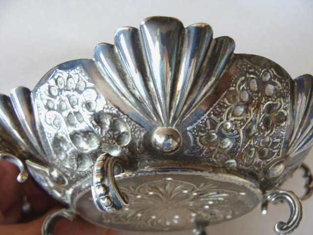 Ornate Sterling Silver Dish / Bowl ... 114 grams