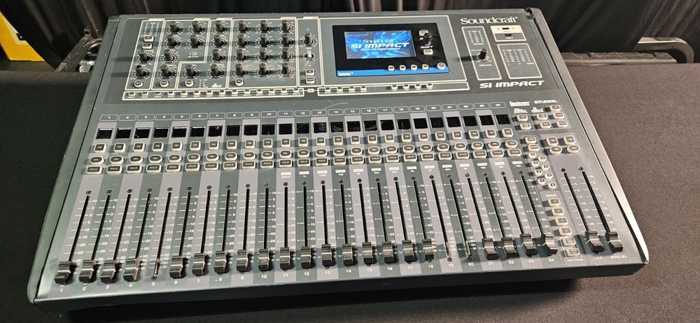 Soundcraft Si Impact  Digital Mixer