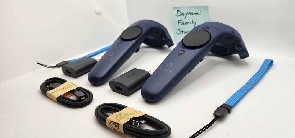 2x (Pair) of HTC Vive Pro 2.0 Blue Controllers Controller + USB Charger + Cable