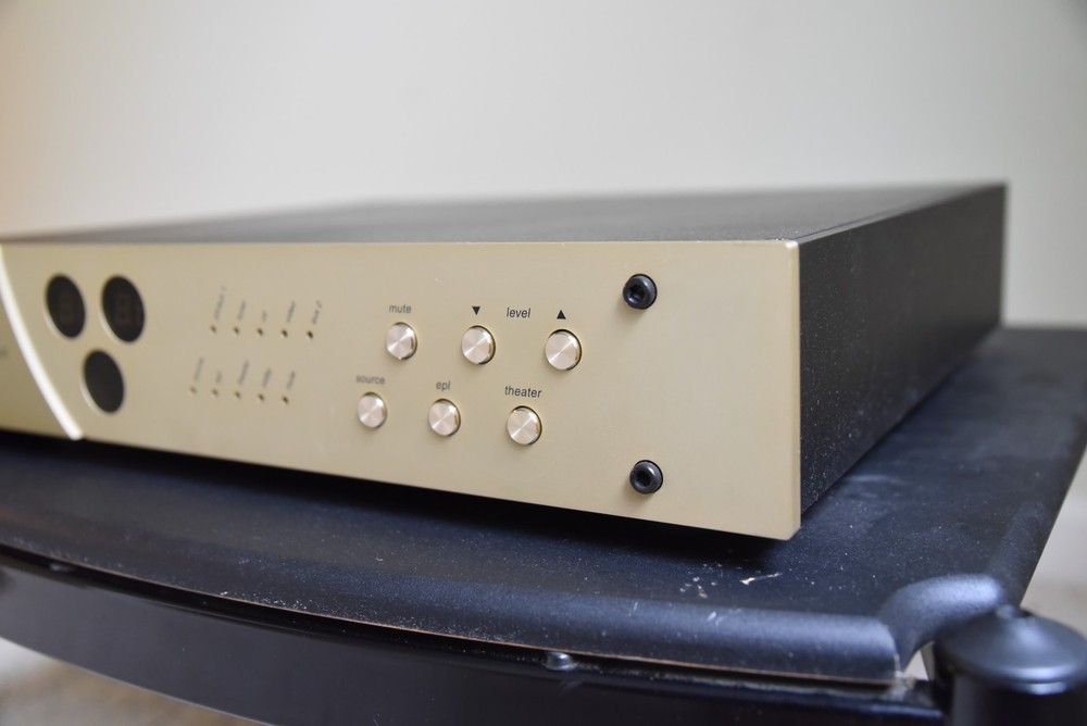 Conrad Johnson Premier 18LS Solid-State Line Stage Preamplifier