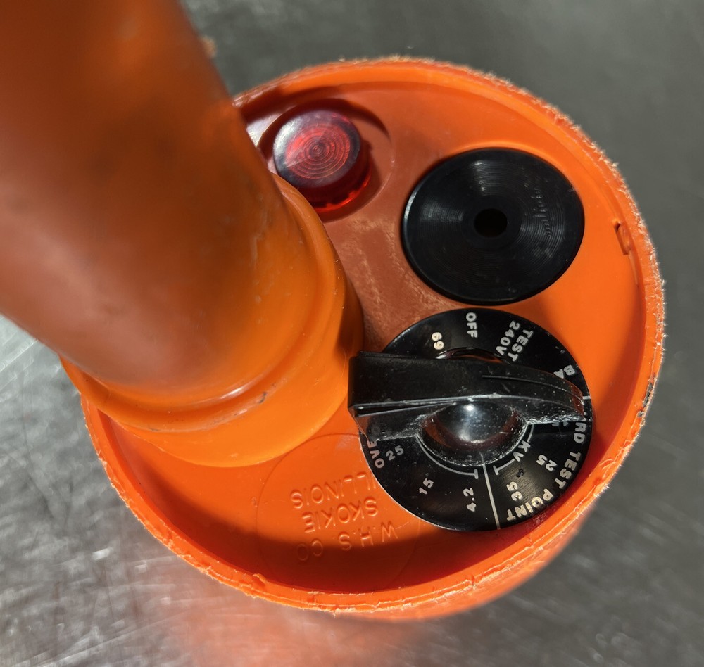 SALISBURY Audio Visual AC VOLTAGE DETECTOR. Our #11