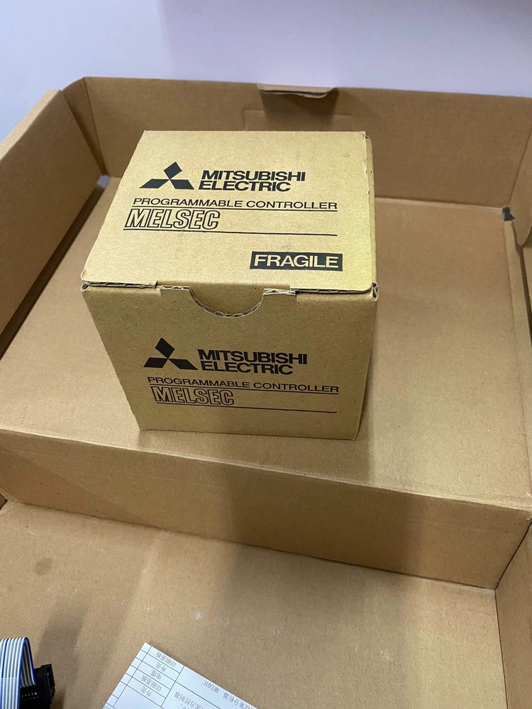 1pc Mitsubishi FX2N-8EX New