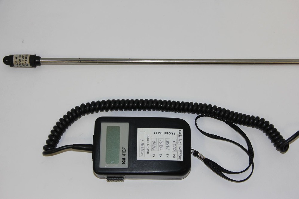 COMARK 4107 Air Velocity Meter