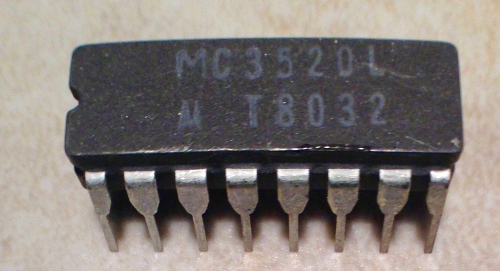 Motorola MC3520L Switchmode Regulator Control - NOS