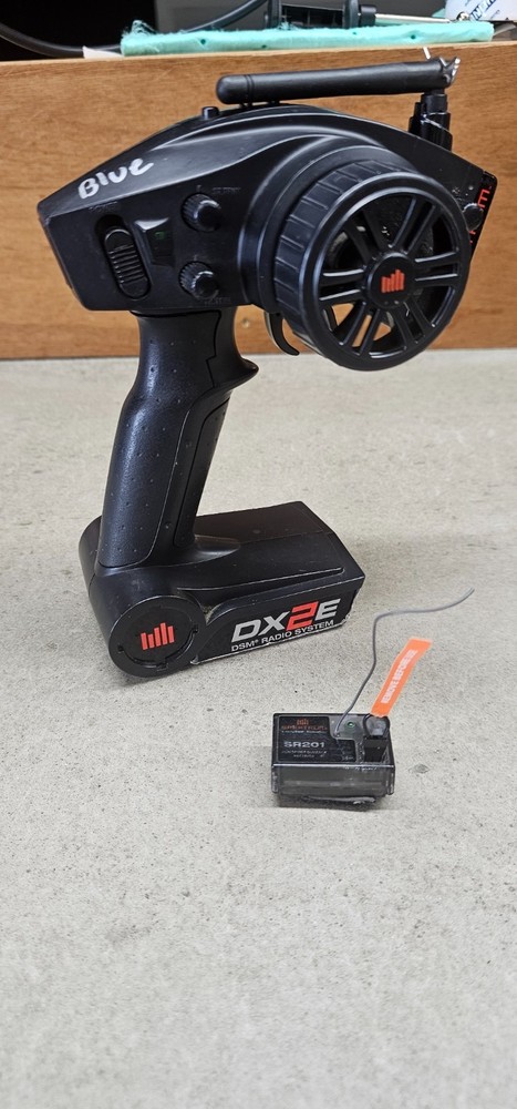 DX2E radio and receiver