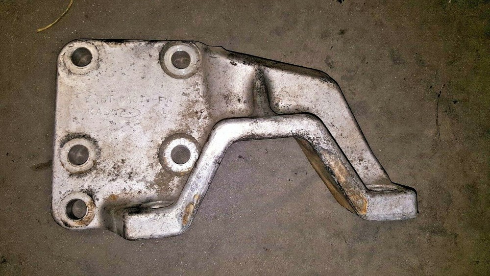 FORD TRUCK ENGINE MOUNT, F6HT-6A070-FA