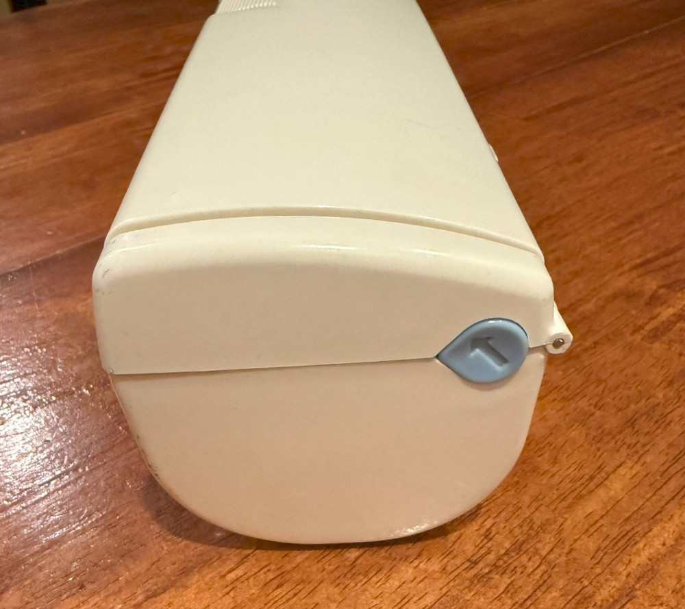 Wrapmaster Foil Wrap Dispenser Model 1500 White Concealed Blade Tested
