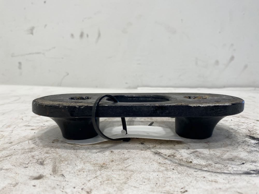 2018 Paccar DX40 Torque Rod Bracket 0306830 (338-10342)