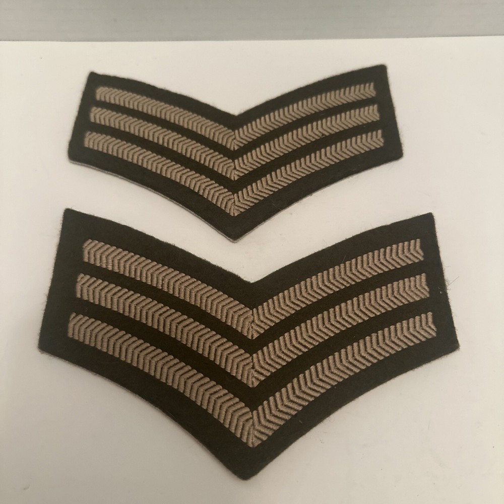 No. 2 Dress Abz. Sergeant, Pair, Guards Division, 3-Angle