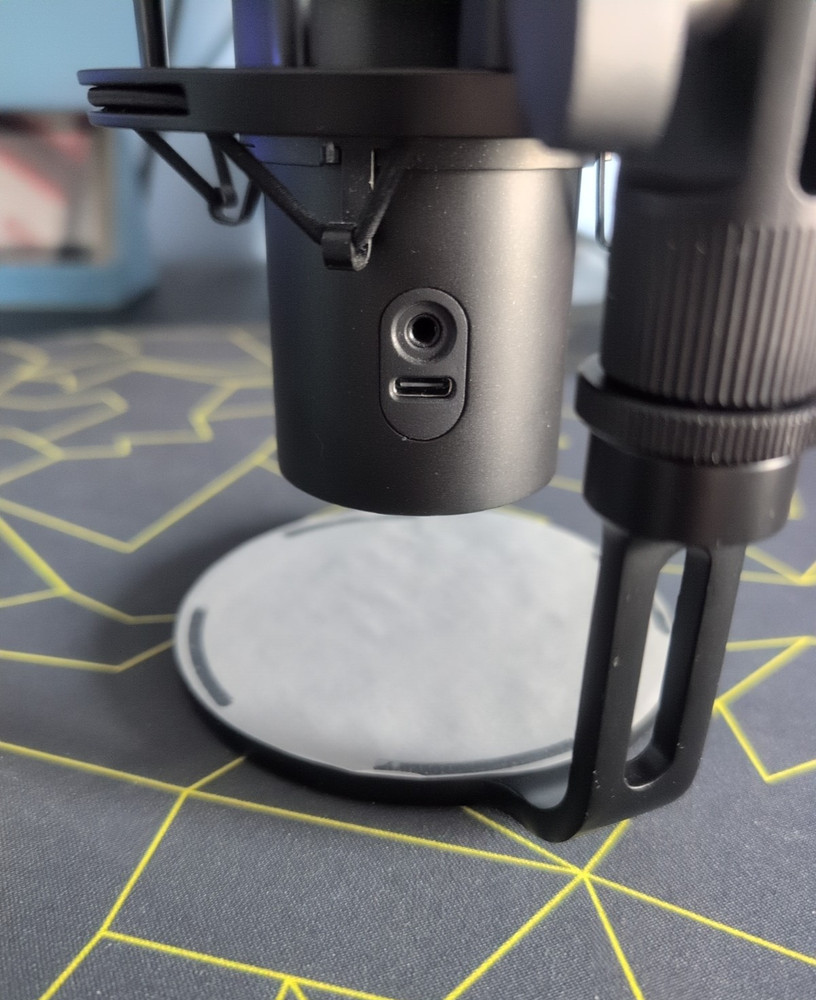 HyperX Quadcast 2 Microphone Black W/Removable Shock Mount