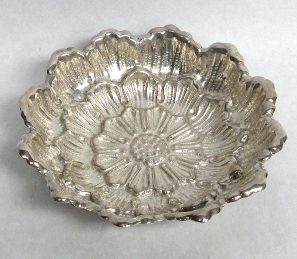 STERLING STERLING CHRYSANTHEMUM FLOWER CANDY DISH
