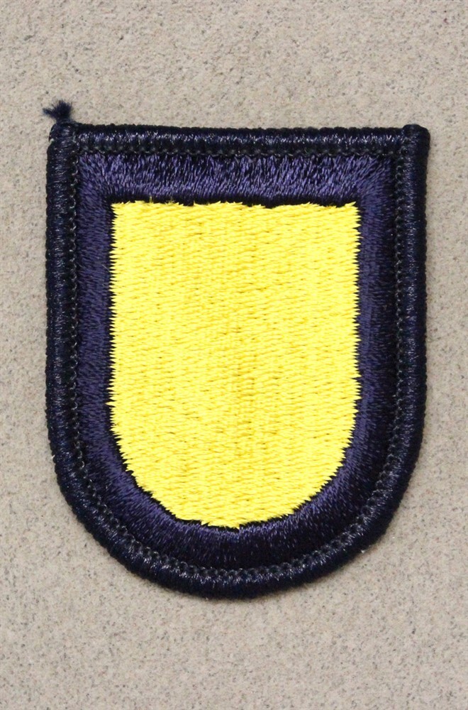 Army Beret Flash Patch 622: 173rd Support Battalion - merrowed edge