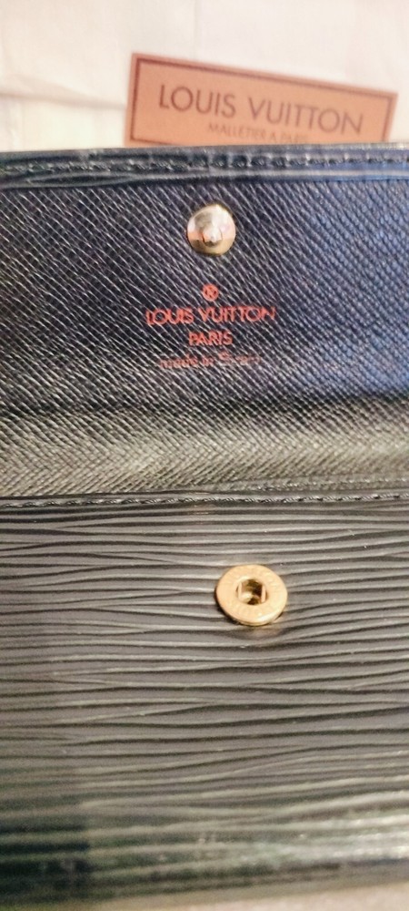 Louis Vuitton epi 6 Men's Keychain
