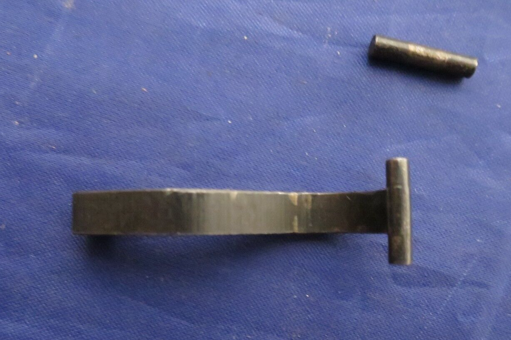 Luger Rear Toggle Link with pin - One set