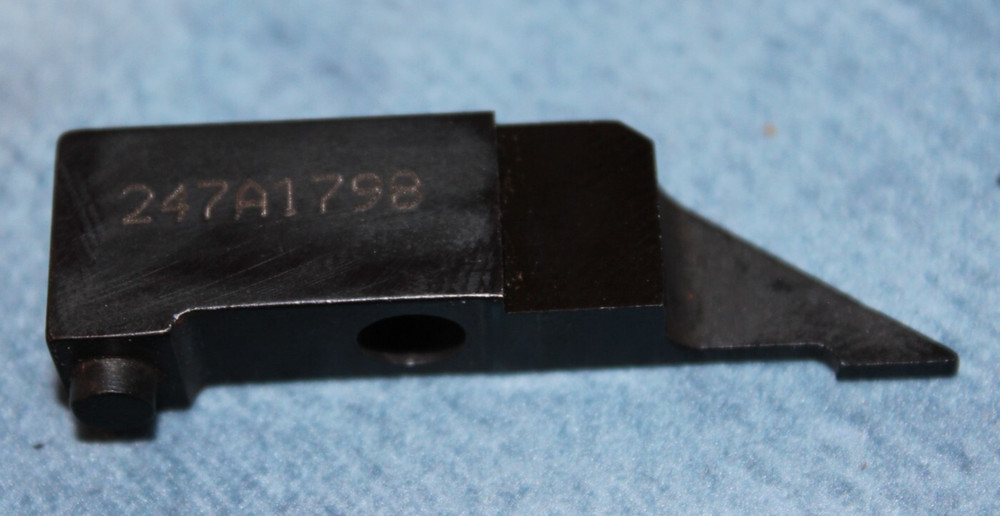 (New) 247A1798 Insert Top Clamp
