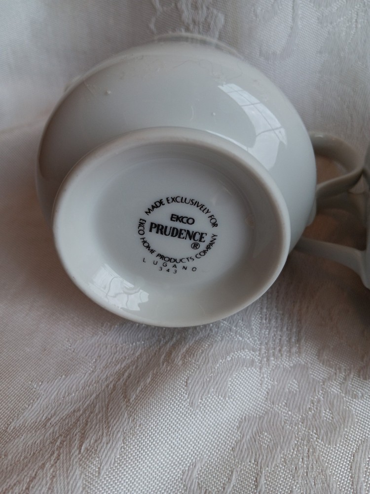 EKCO Lugano Pattern Sugar And Creamer