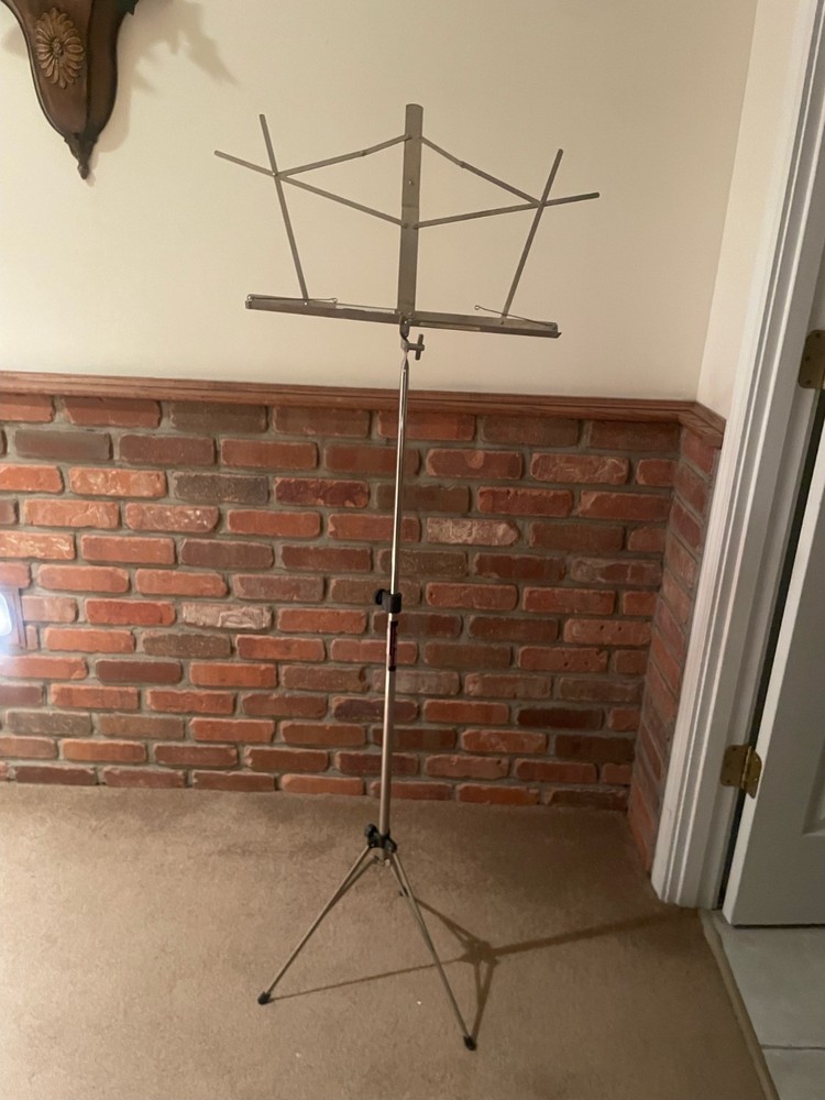 folding music stand, silver