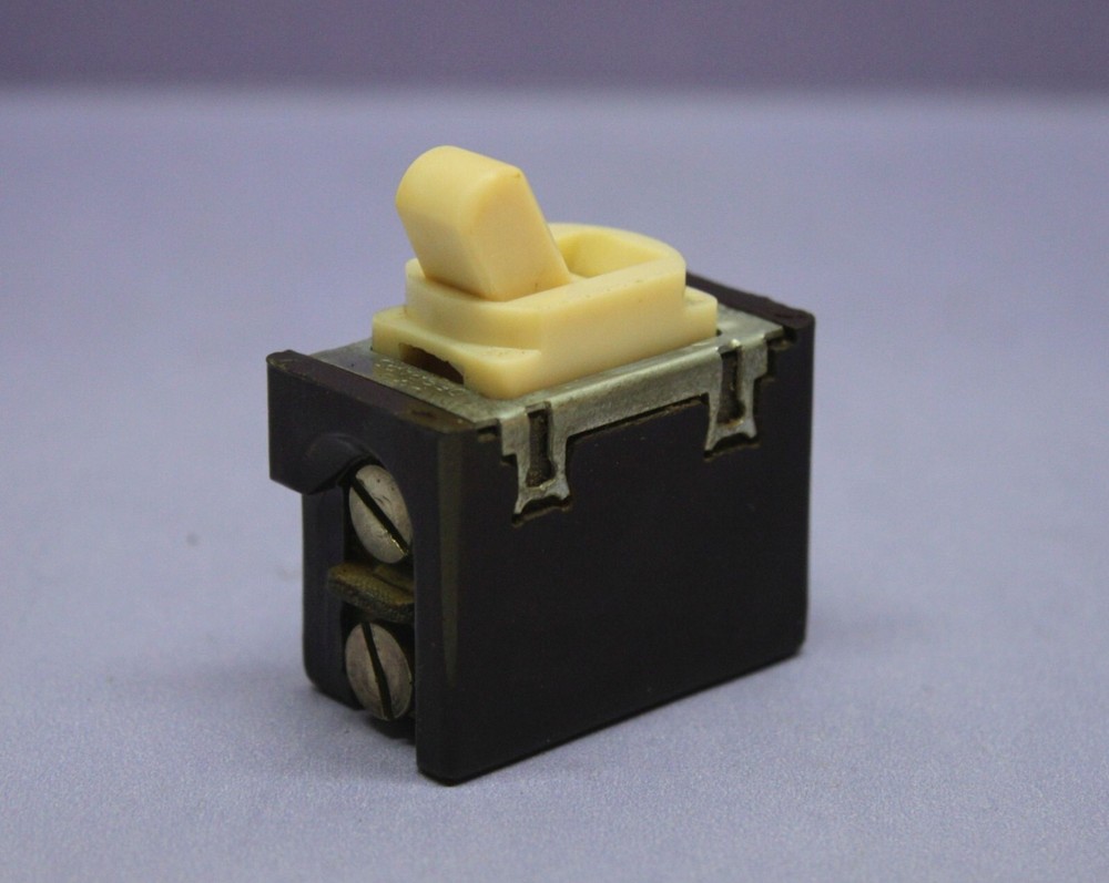 💡 Vintage Ivory 3-Way Toggle Light Switch Despard Interchangeable - P&S - NEW