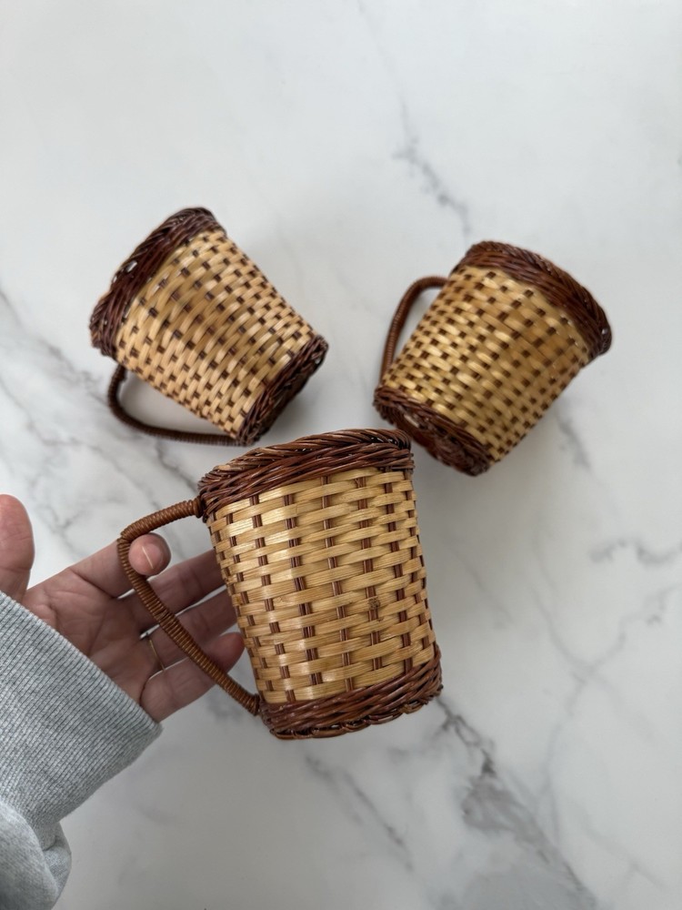 vintage handwoven mug/basket
