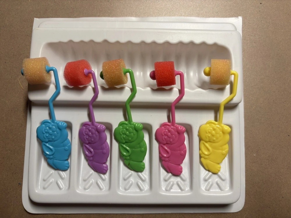 Dudley's Roll It! Easter Egg Decorating Kit: Sponges & Trays Only