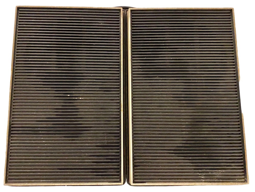 Hitachi Solid State Cassette Player Recorder w/ Folding Speakers No Cord