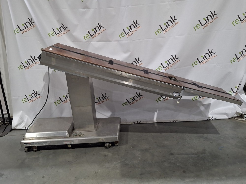 Skytron 3100A Surgical Table