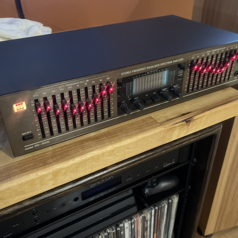 BSR EQ 3000 Stereo Frequency Equalizer Spectrum Analyzer  Great Condition Tested