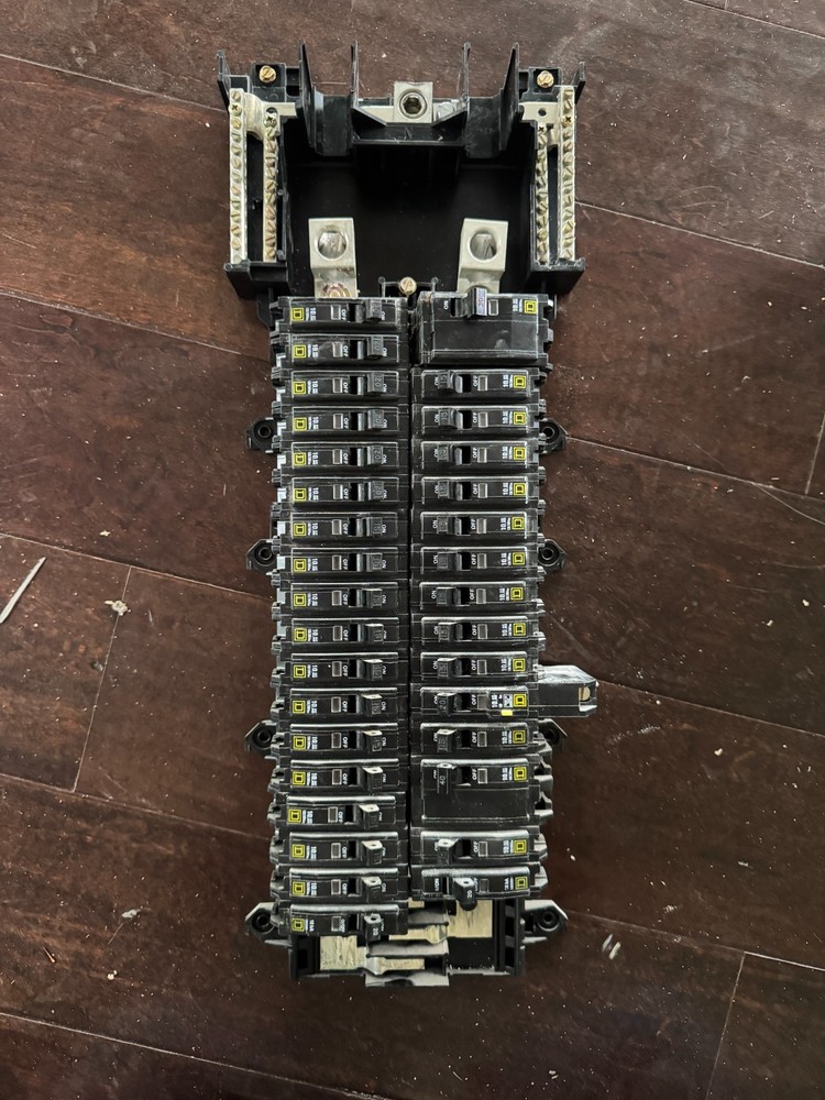 Sqaure D Main Breaker Panel & Grounding Kit
