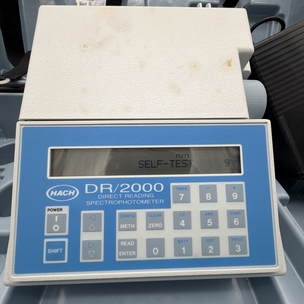 HACH DREL DR/2000 Direct Reading Spectrophotometer Water Testing Kit READ