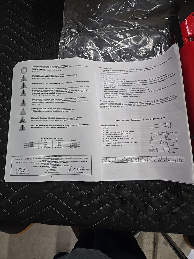 SIOUX Tools Compression Riveter SZEA8000 Max Force ( No Jaw ) Tool Only