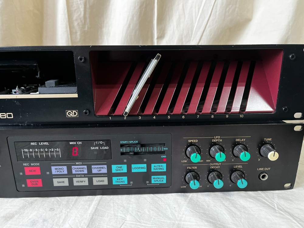 Akai S612 MIDI DIGITAL SAMPLER & MD280 SAMPLER DISK DRIVE w/ disk