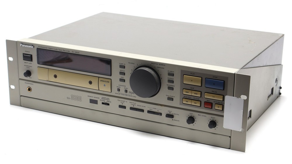 Panasonic SV-3800 Professional DAT Recorder