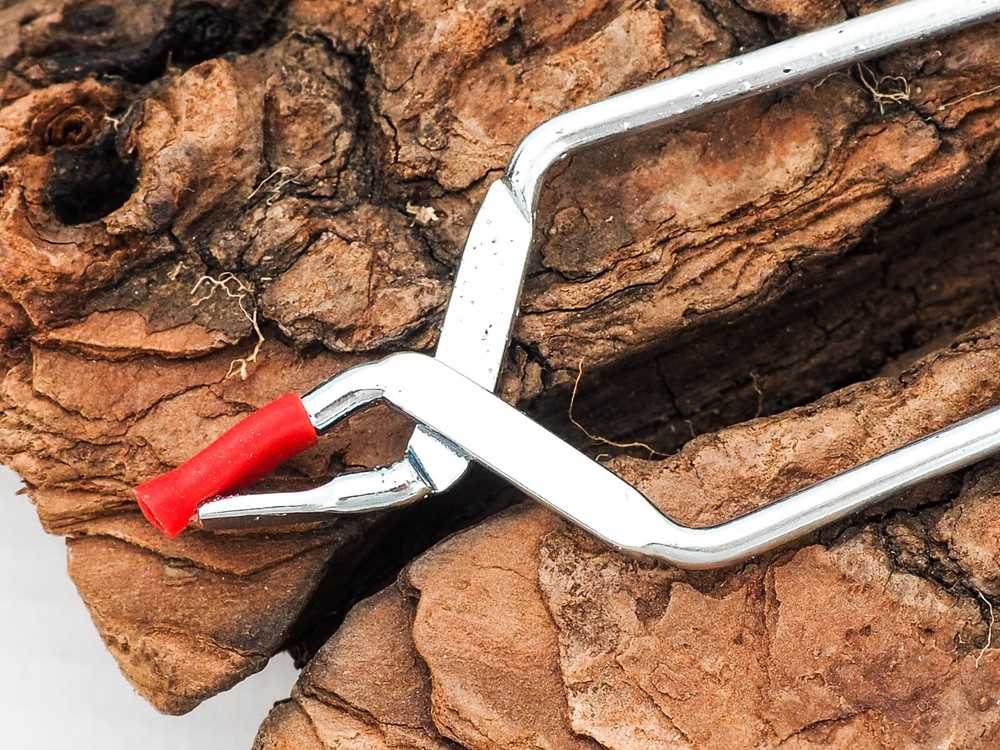 GOOD QUALITY HACKLE PLIERS - FLY TYING TOOLS - LARGE