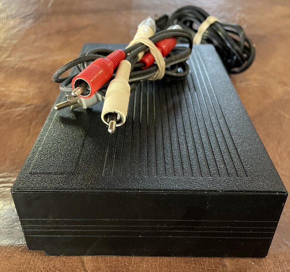 Vintage Schotz Technology Recoton W100 Audio Transmitter Box Cables Tested