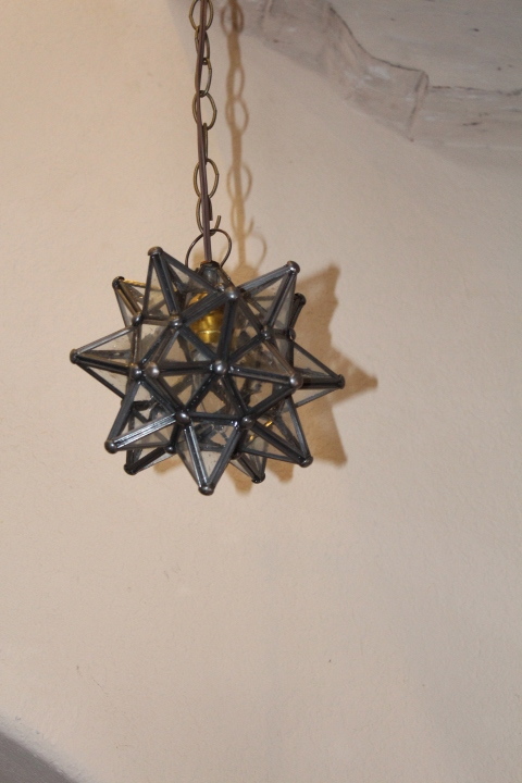 Moravian 7.5" bubble glass star same size points